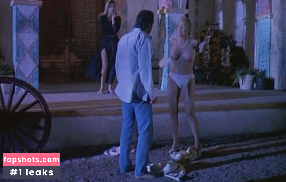 Sally Kirkland gallery photo #58