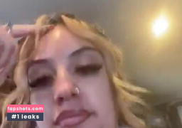 Sally_Villagomez gallery photo #4