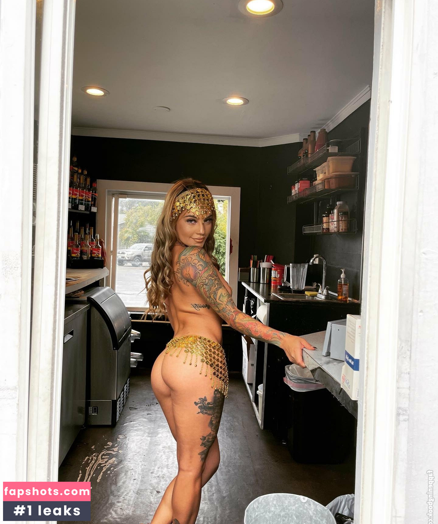 Sally_Villagomez gallery photo #44