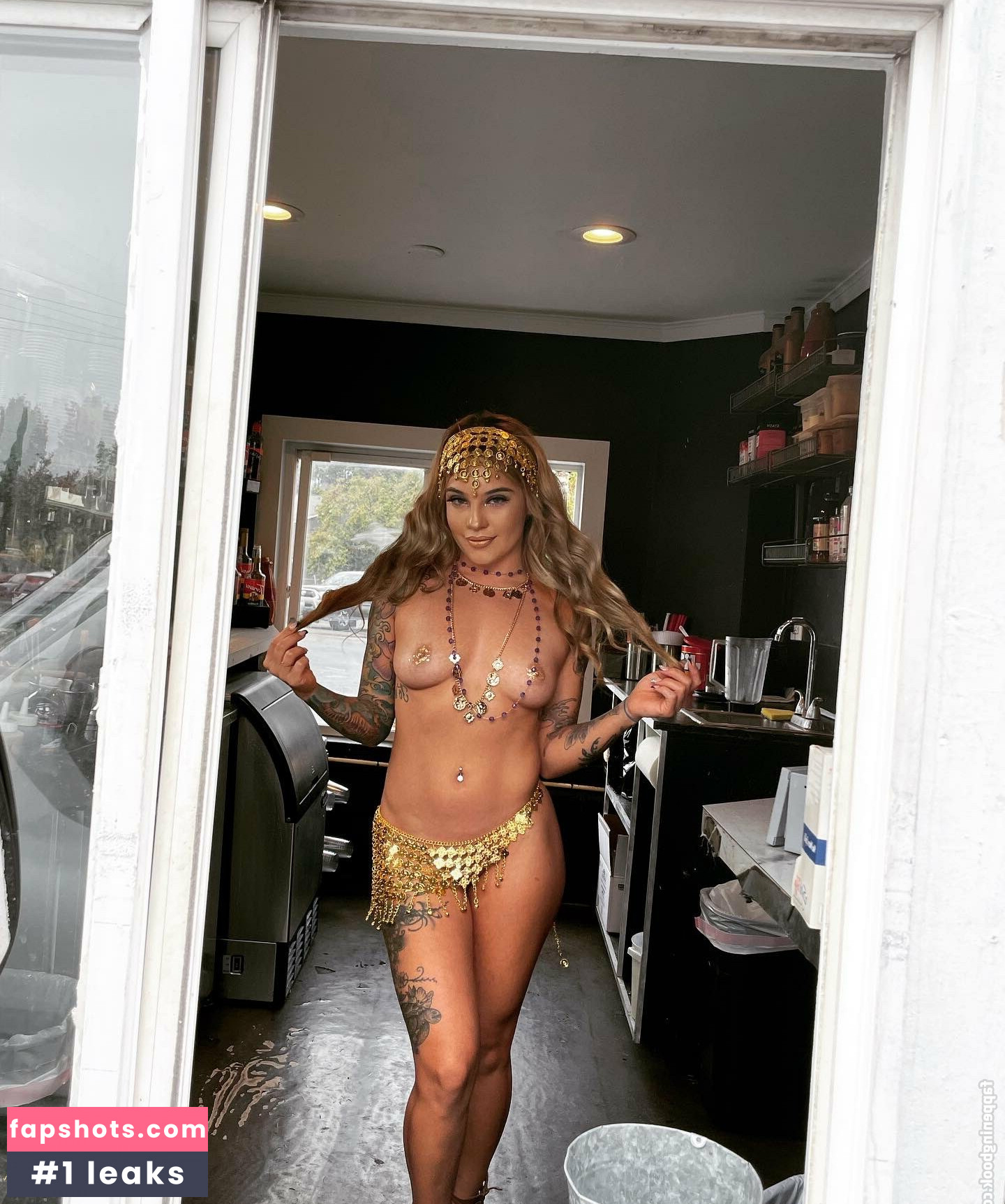 Sally_Villagomez gallery photo #47