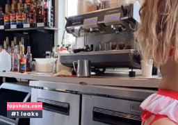 Sally_Villagomez gallery photo #9