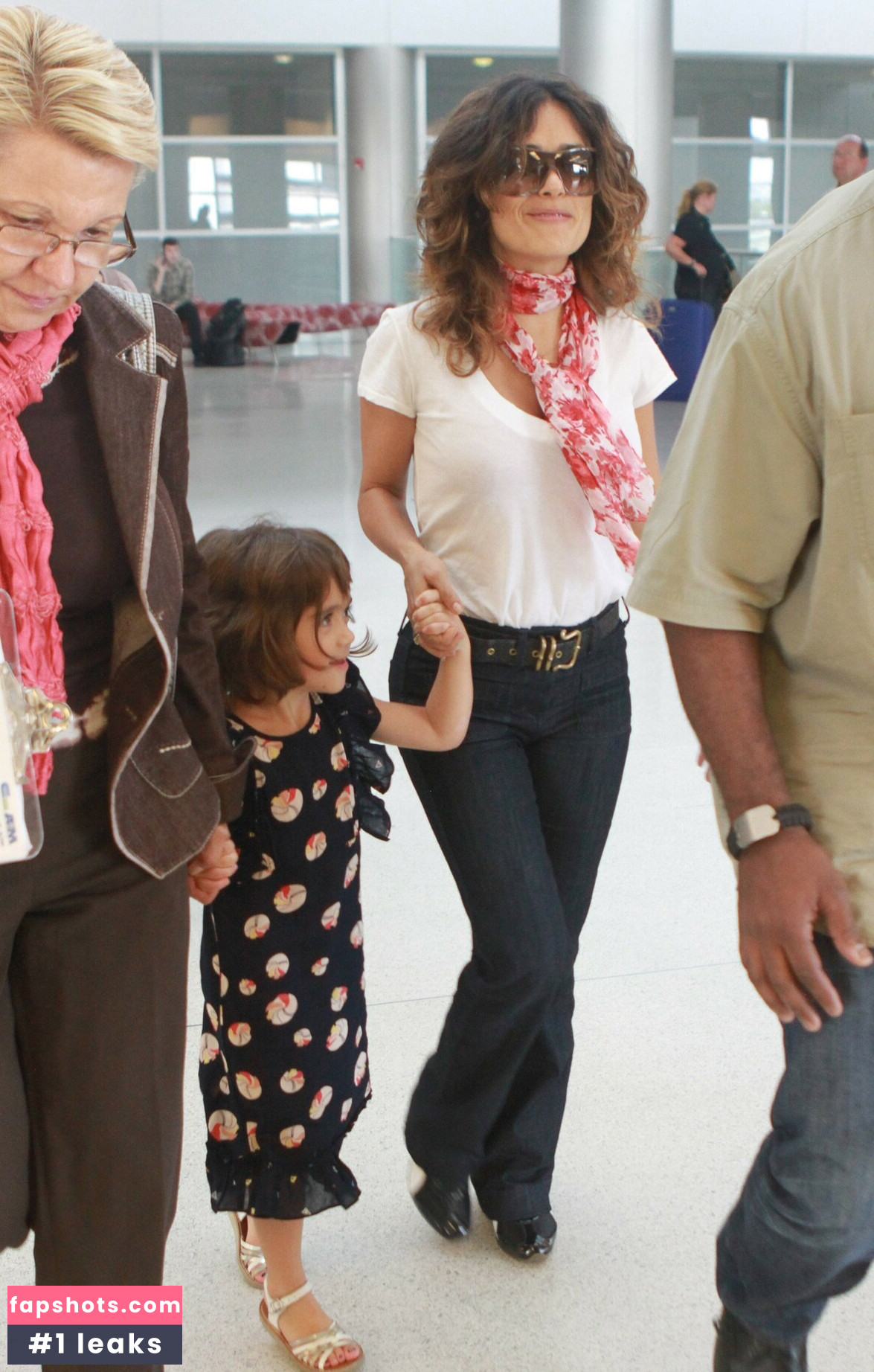 Salma Hayek Filtración Desnuda OnlyFans Foto #150 - Fapshots