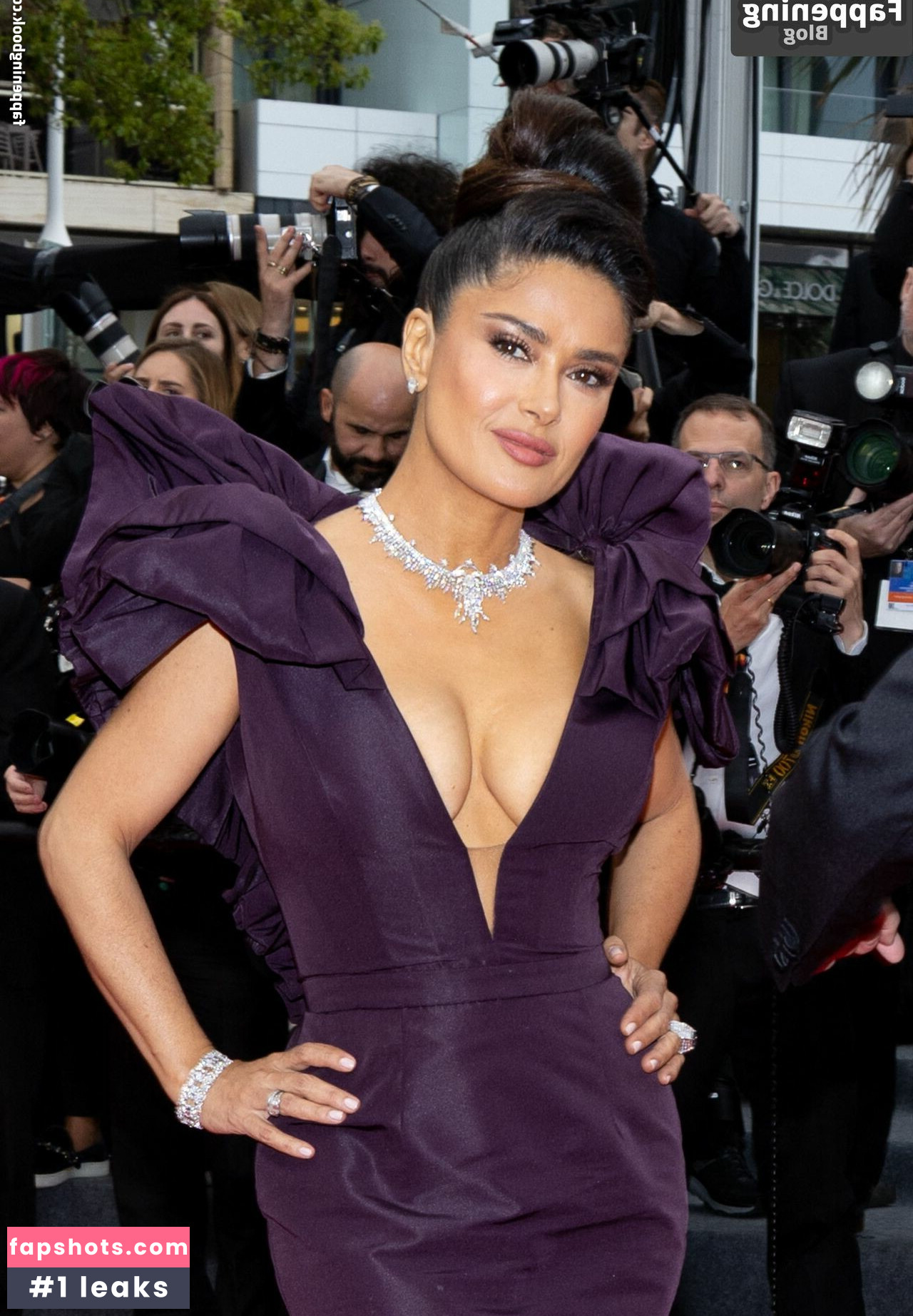 Salma Hayek Filtración Desnuda OnlyFans Foto #329 - Fapshots