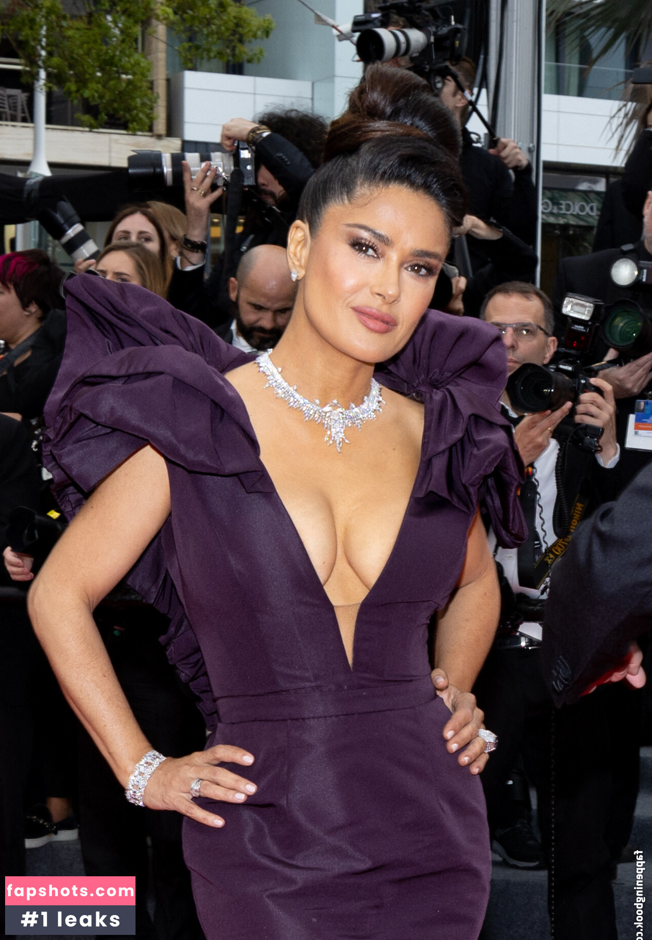 Salma Hayek Filtración Desnuda OnlyFans Foto #430 - Fapshots