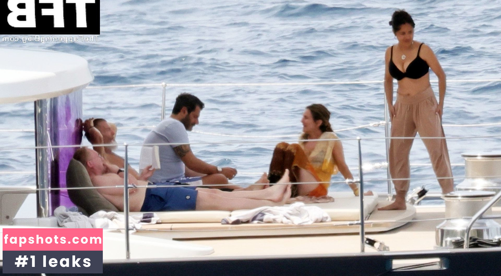 Salma Hayek Nude Leaks OnlyFans Photos #556 - LeakJerk