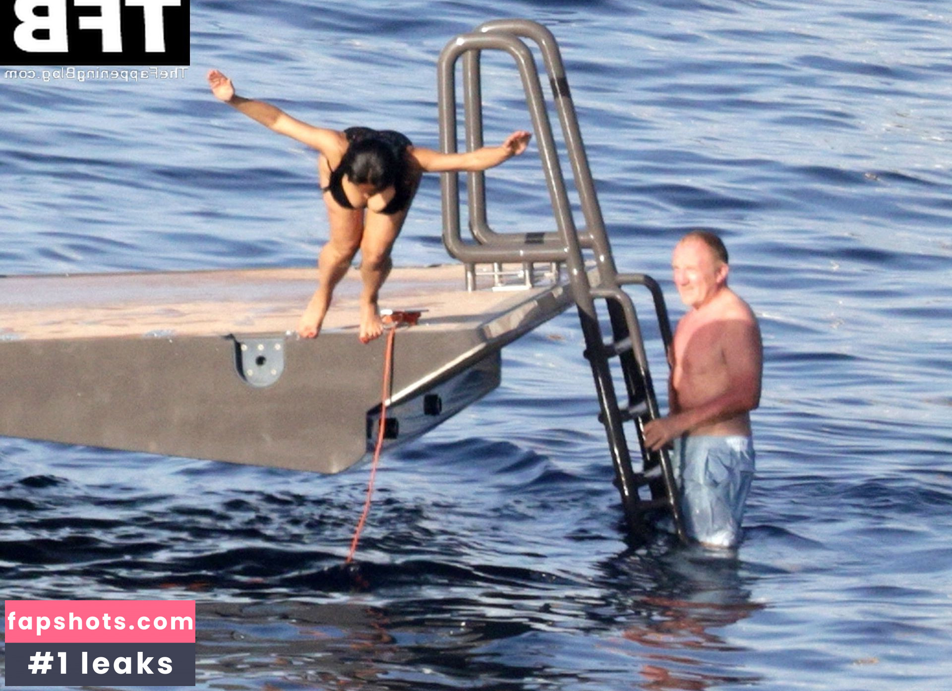 Salma Hayek Nude Leaks OnlyFans Photos #560 - LeakJerk