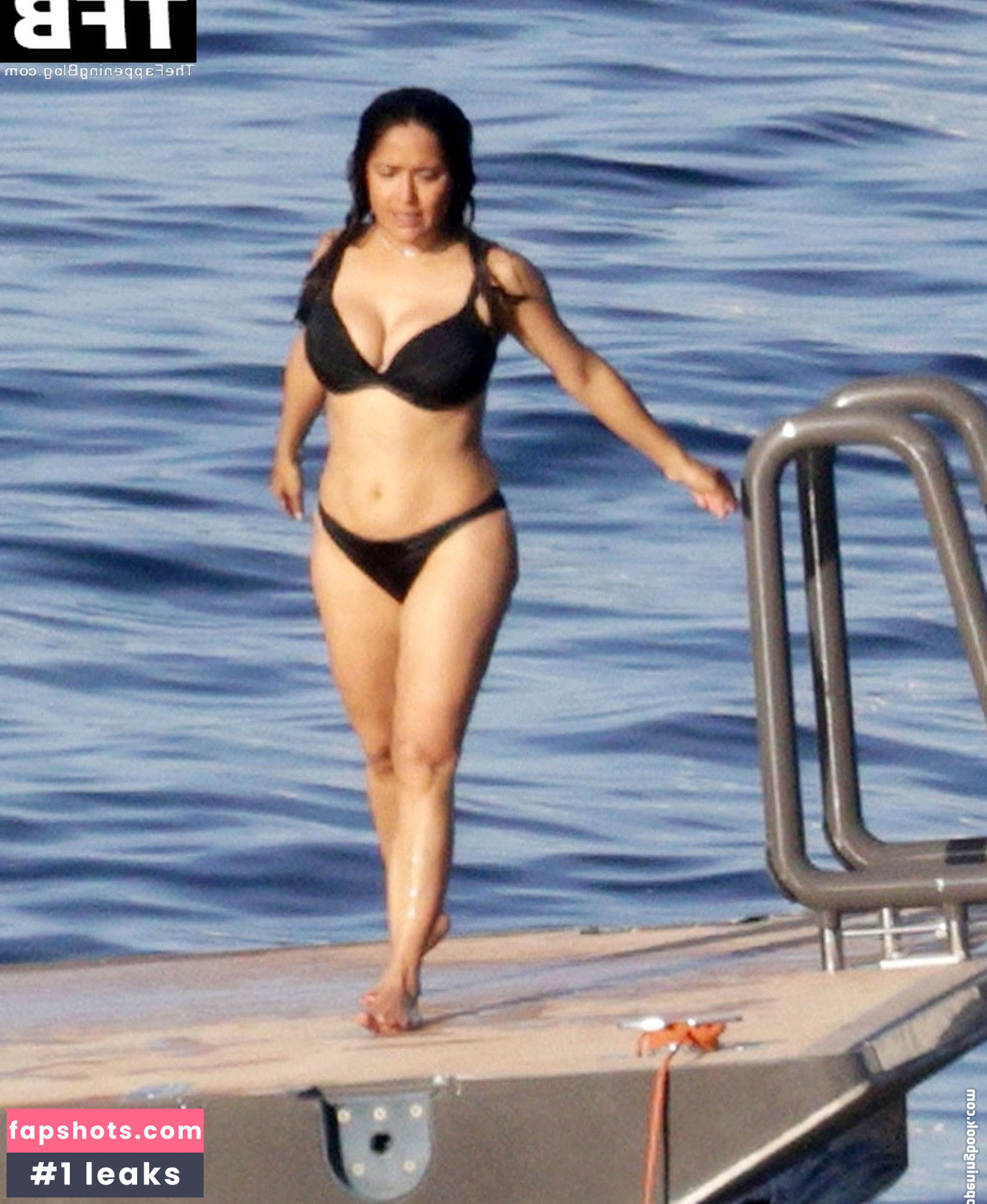 Salma Hayek Nude Leaks OnlyFans Photos #569 - LeakJerk