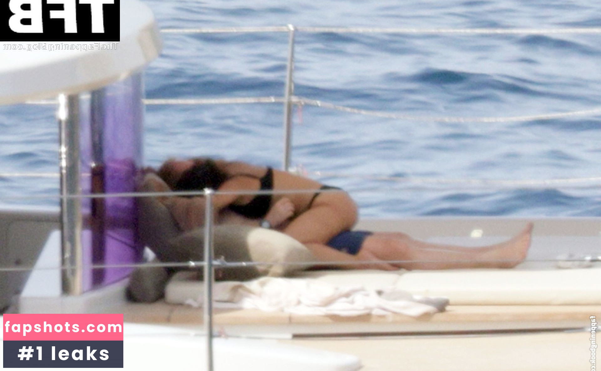 Salma Hayek Nude Leaks OnlyFans Photos #578 - LeakJerk