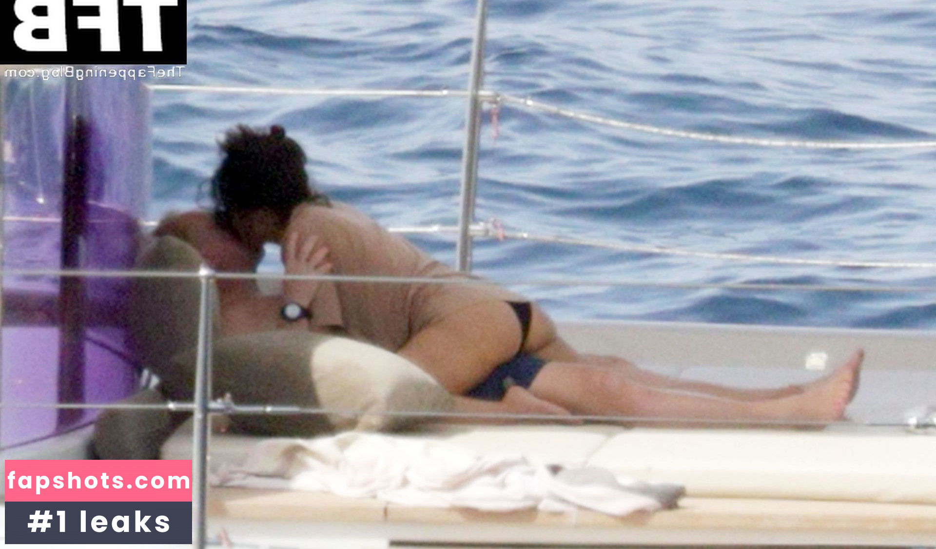 Salma Hayek Nude Leaks OnlyFans Photos #579 - LeakJerk