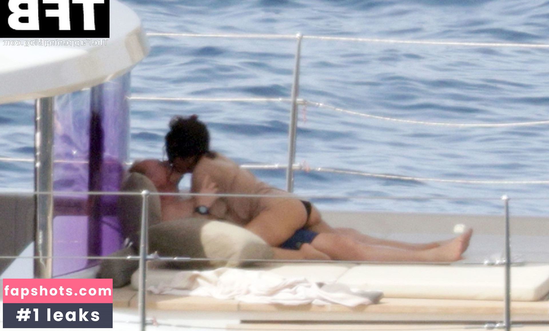 Salma Hayek Nude Leaks OnlyFans Photos #580 - LeakJerk