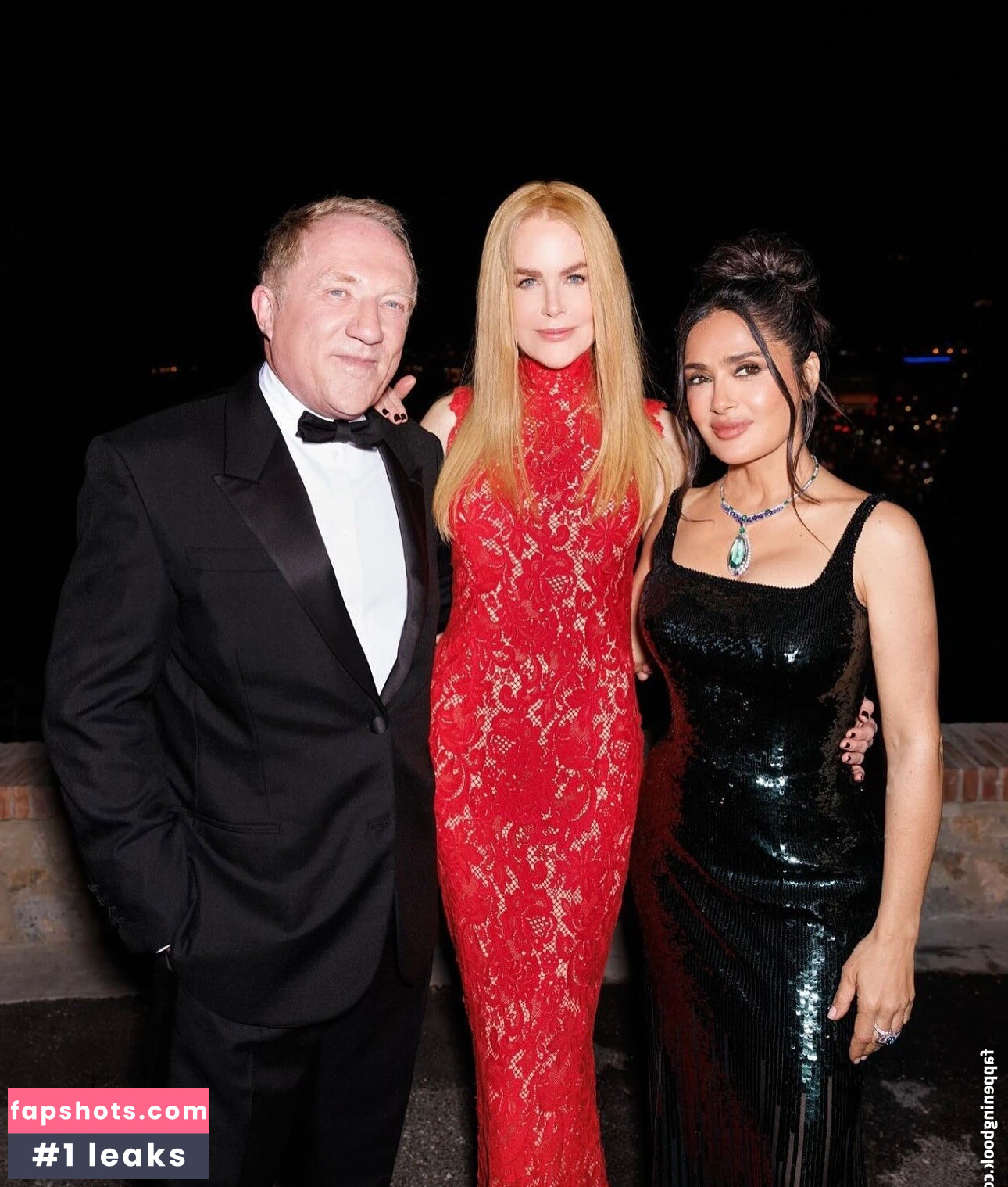 Salma Hayek Filtración Desnuda OnlyFans Foto #7 - Fapshots