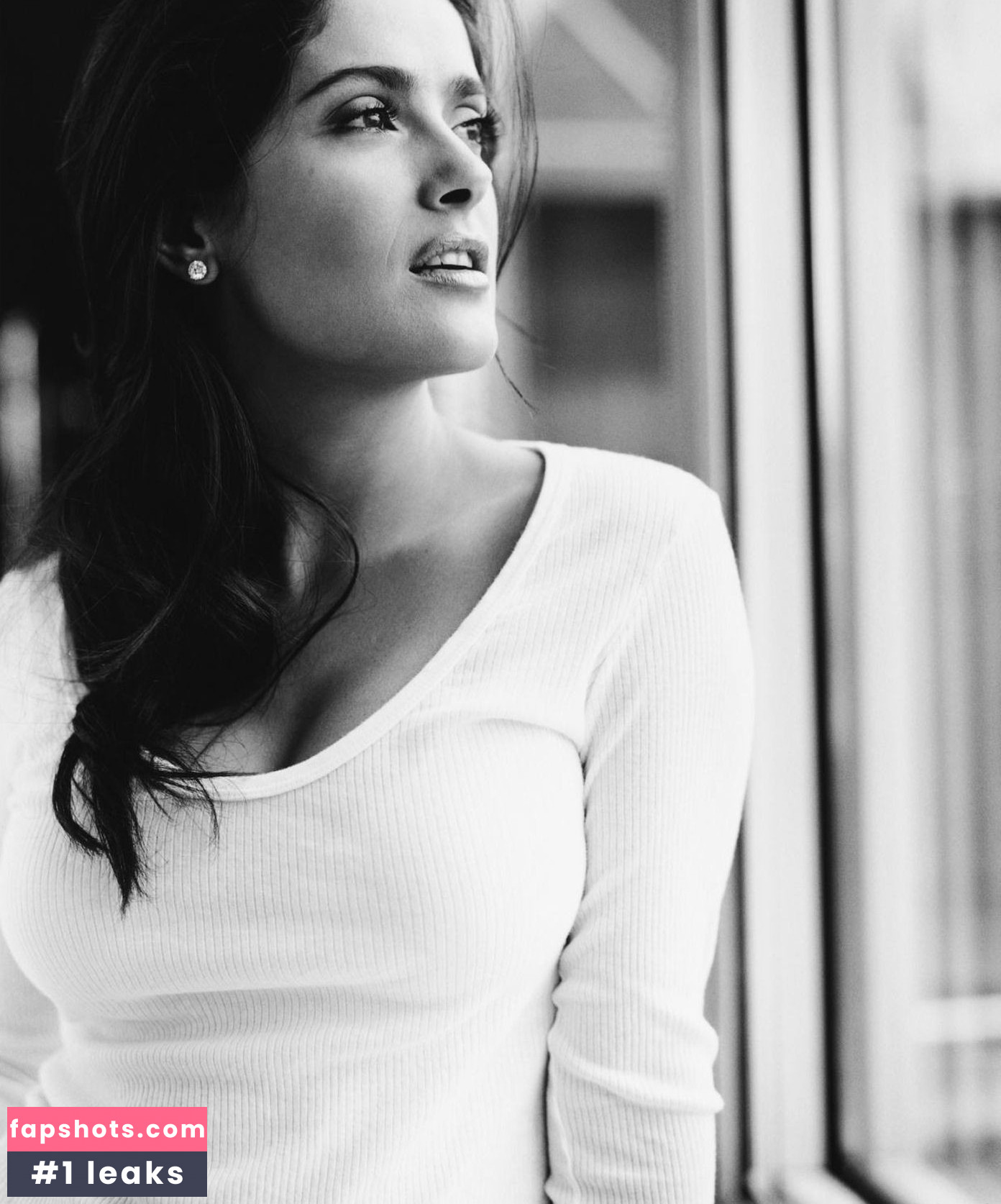 Salma Hayek Nude Leaks OnlyFans Photos #641 - LeakJerk