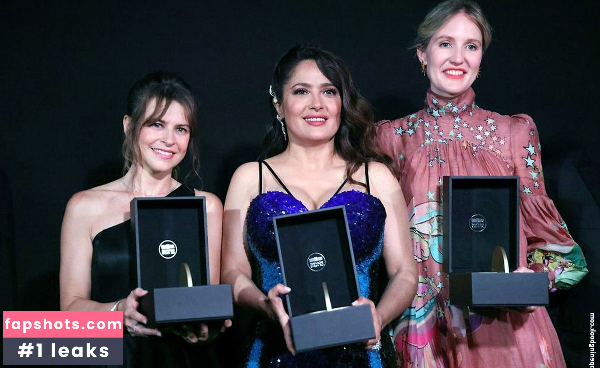 Salma Hayek Nude Leaks OnlyFans Photos #661 - LeakJerk