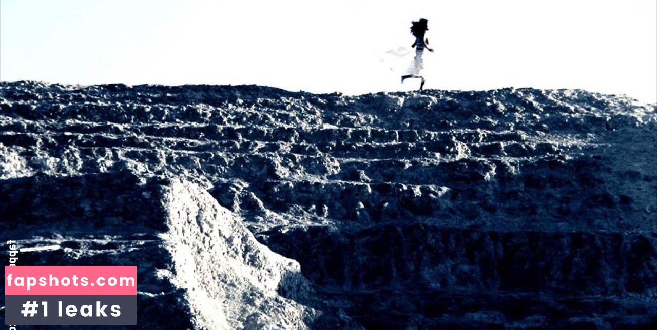 Salma Hayek Nude Leaks OnlyFans Photos #690 - LeakJerk