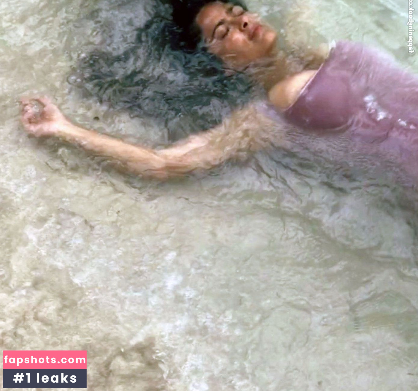 Salma Hayek Nude Leaks OnlyFans Photos #702 - LeakJerk