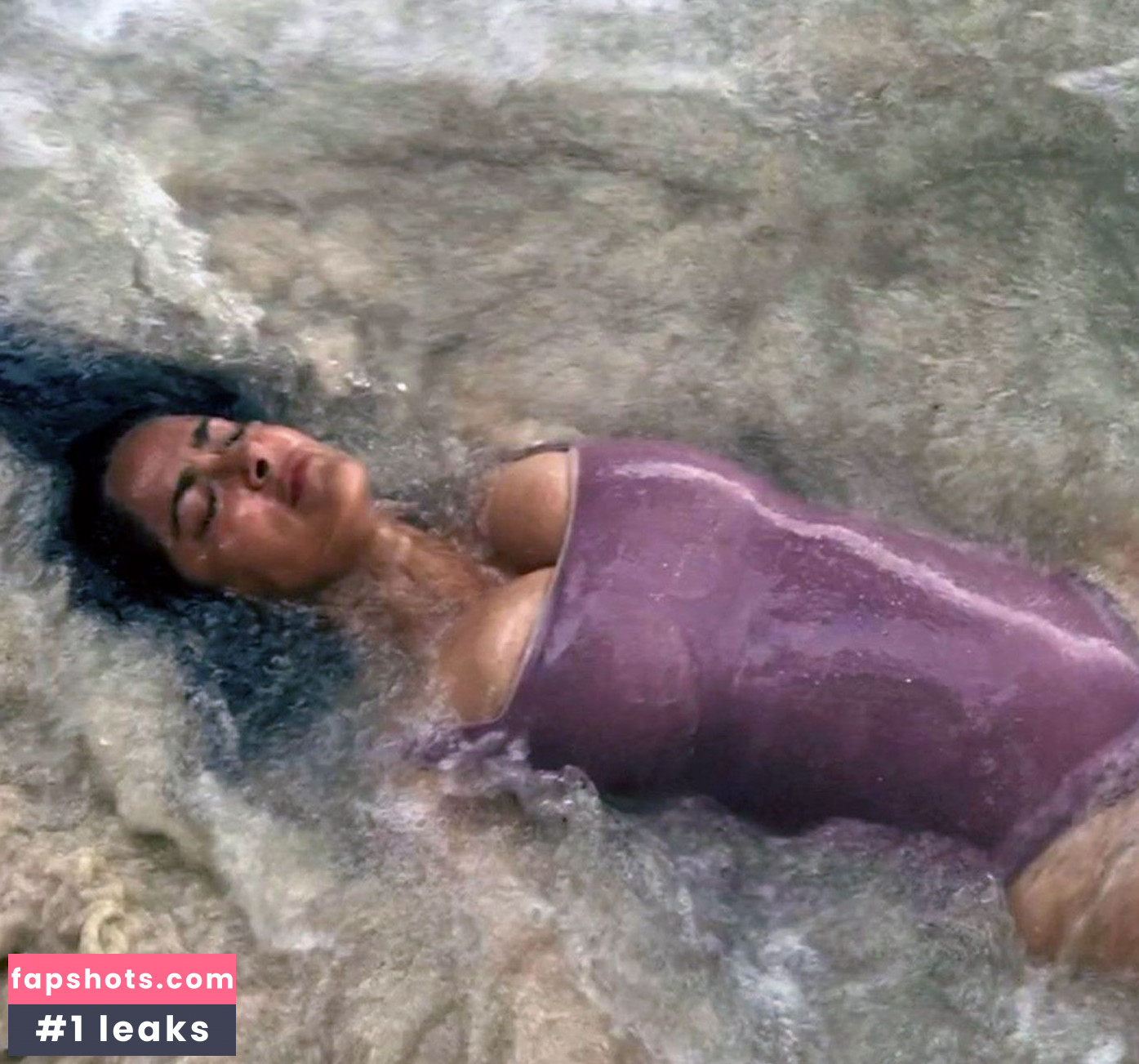 Salma Hayek Nude Leaks OnlyFans Photos #703 - LeakJerk