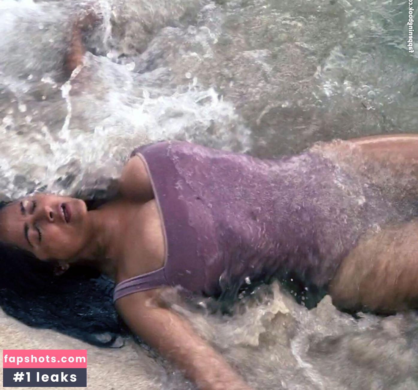 Salma Hayek Nude Leaks OnlyFans Photos #704 - LeakJerk