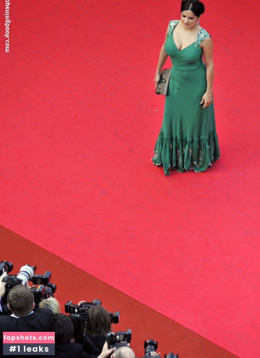 Salma Hayek Nude Leaks OnlyFans Photos #844 - LeakJerk