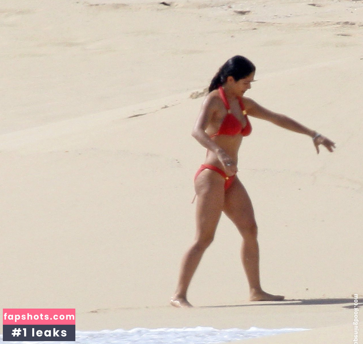 Salma Hayek Nude Leaks OnlyFans Photos #858 - LeakJerk