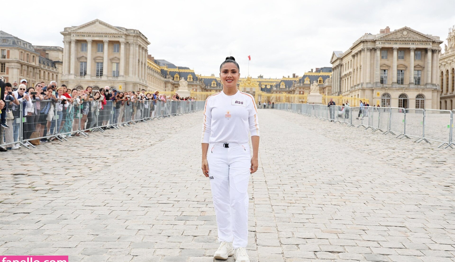 salma-hayek gallery photo #1064