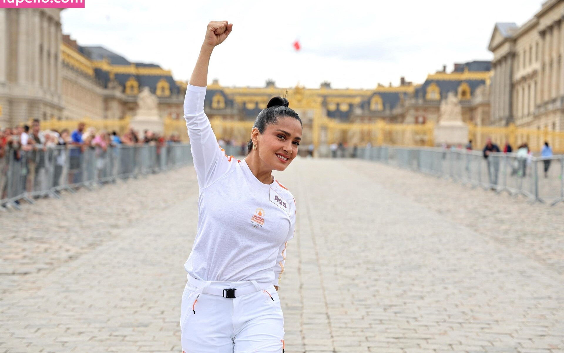 salma-hayek gallery photo #1066