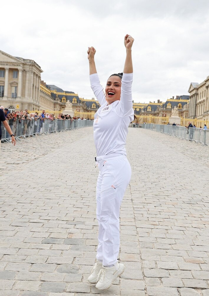 salma-hayek gallery photo #1069