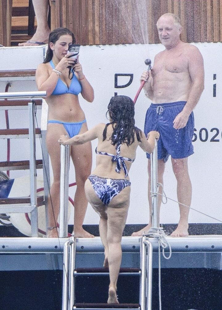 salma-hayek gallery photo #1356