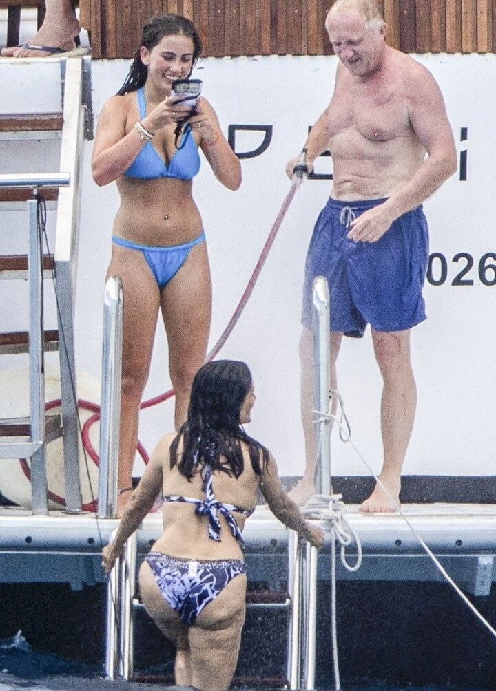 salma-hayek gallery photo #1365