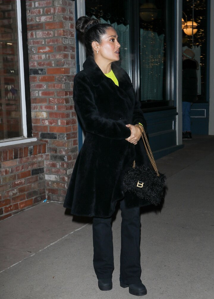 salma-hayek gallery photo #1818