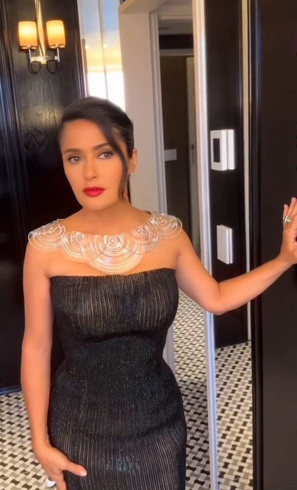 salma-hayek gallery photo #939