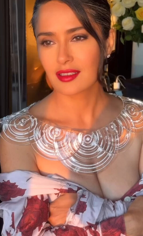 salma-hayek gallery photo #946