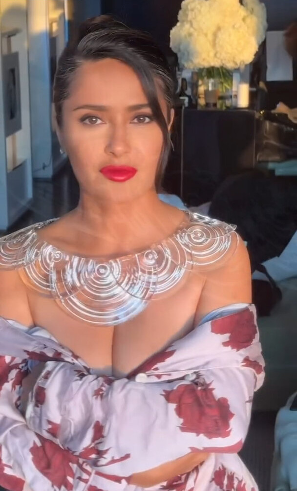 salma-hayek gallery photo #947