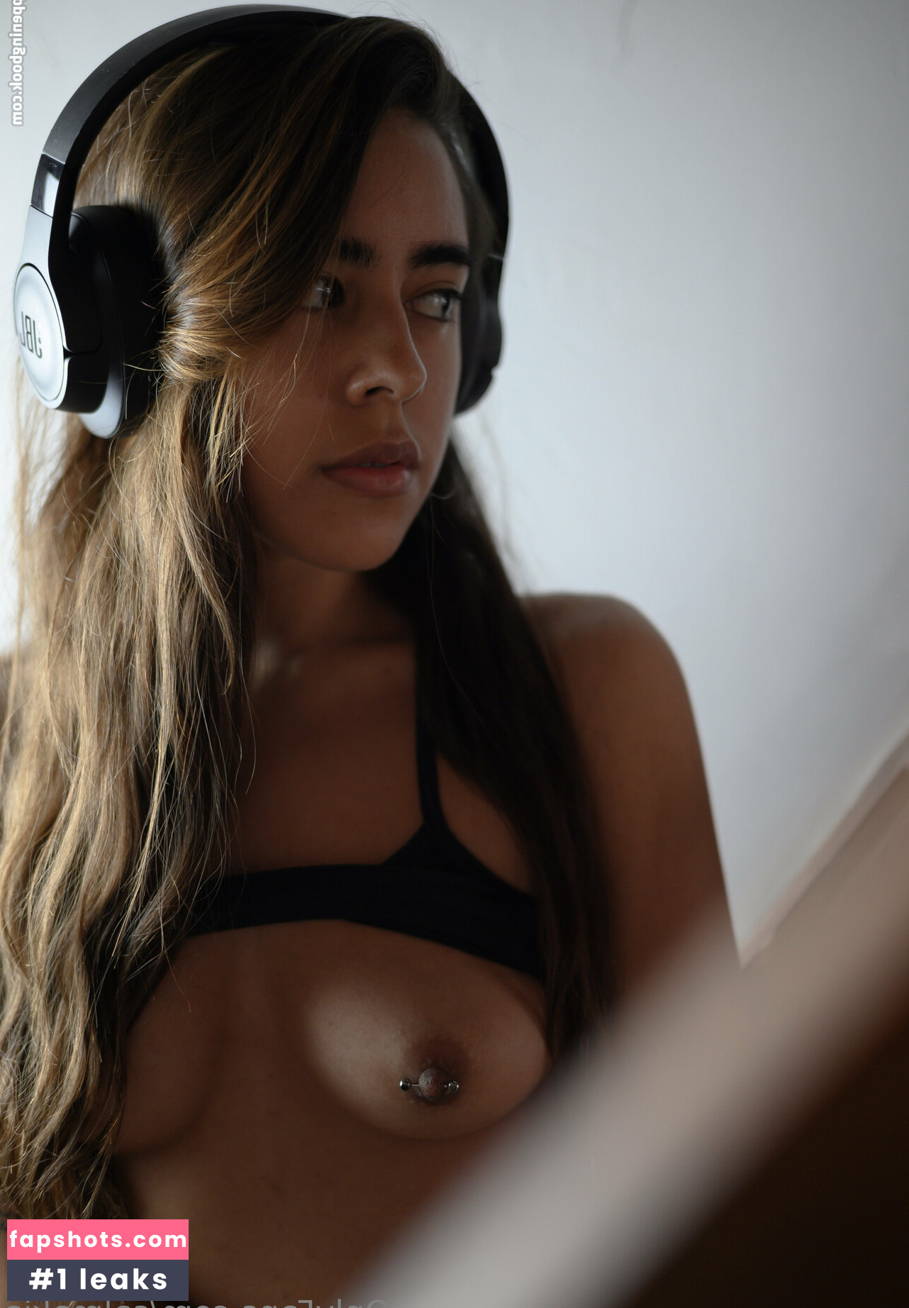 Salmakia Nude Leaks OnlyFans Photos #3 - LeakJerk