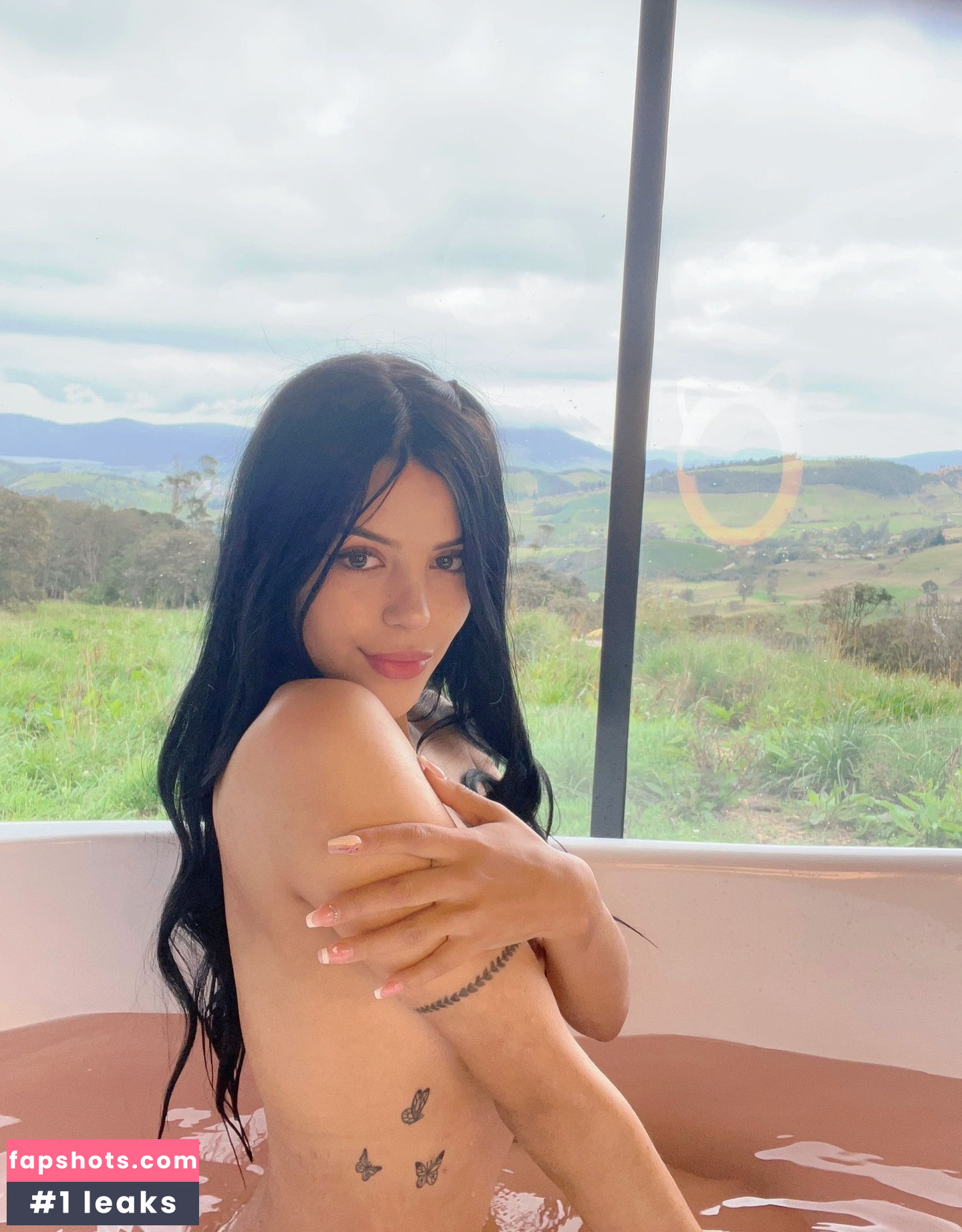 Salomé Latam gallery photo #38