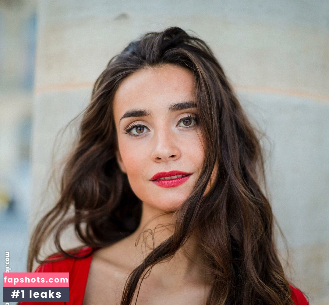 Salomé Saqué gallery photo #2