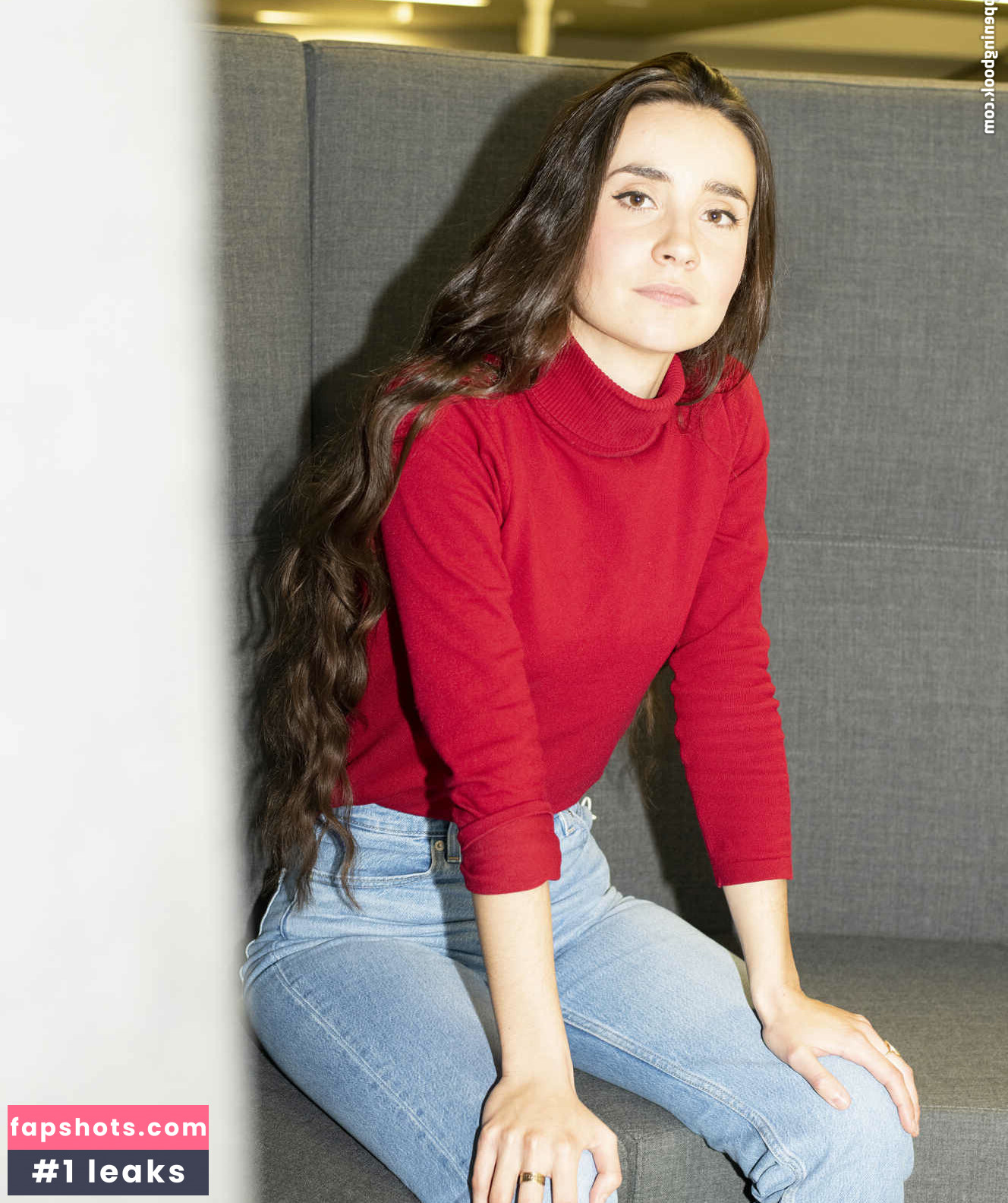 Salomé Saqué gallery photo #7