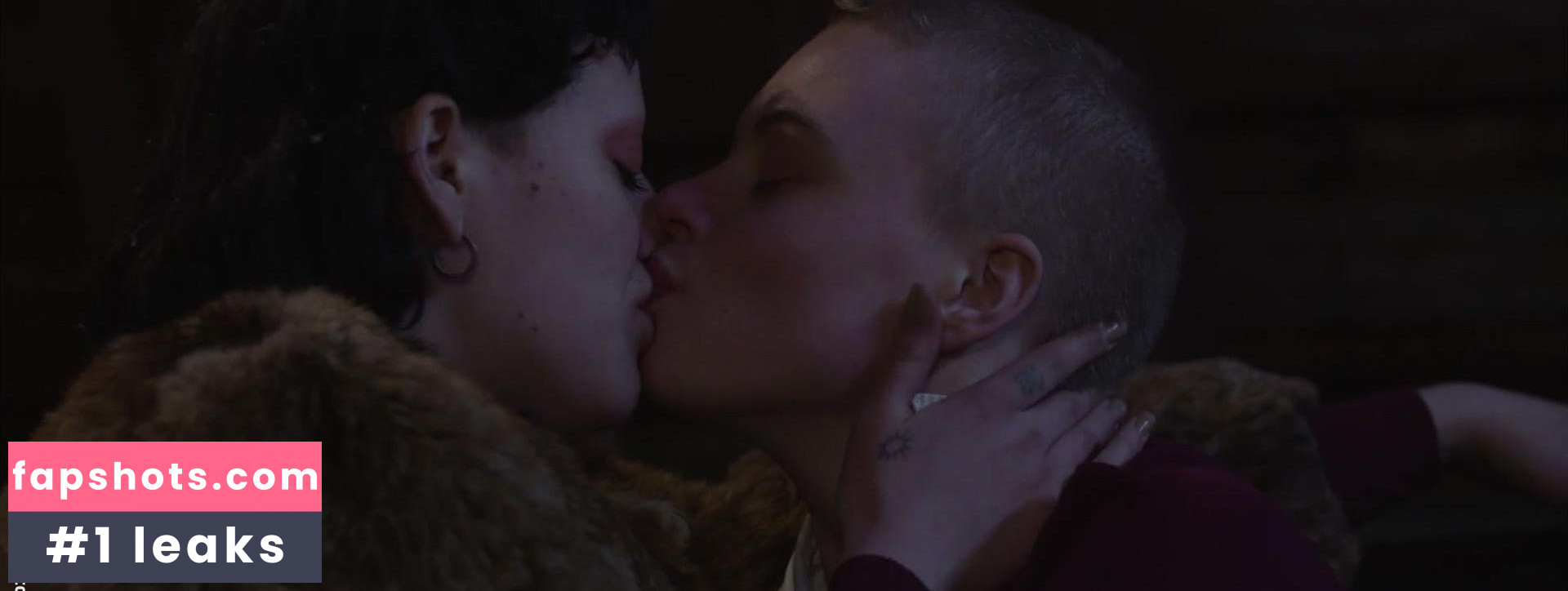 Sam Dye nude babe gallery