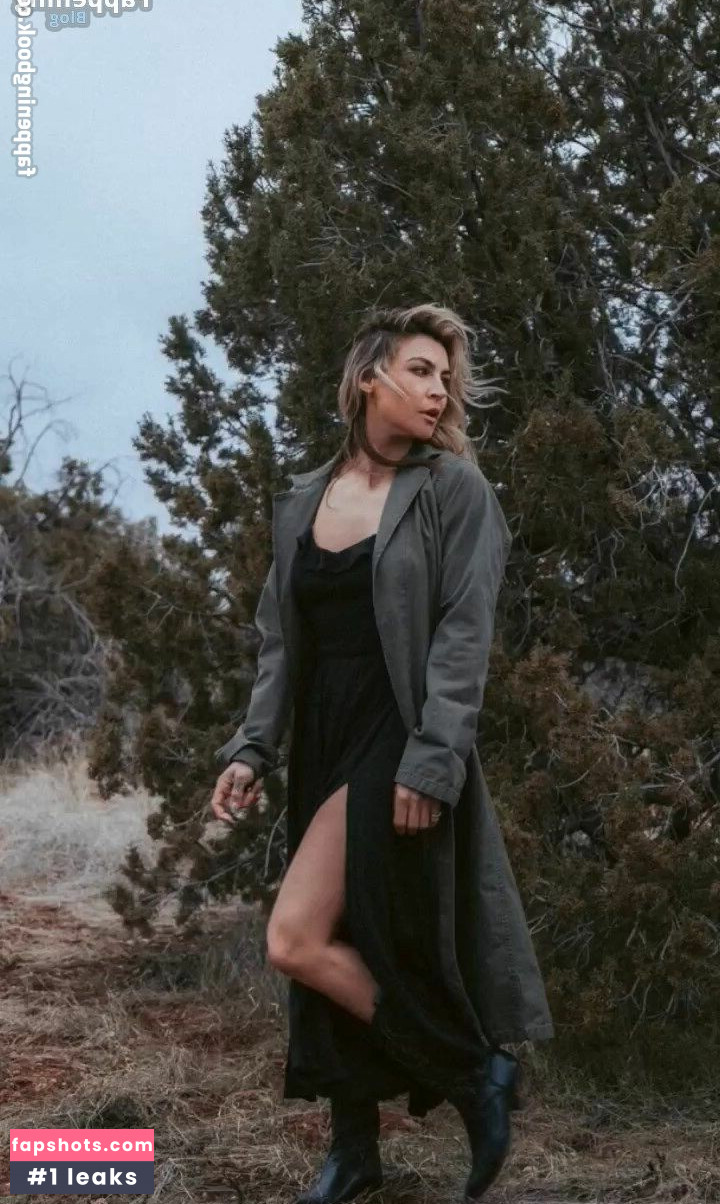 Samaire Armstrong gallery photo #11