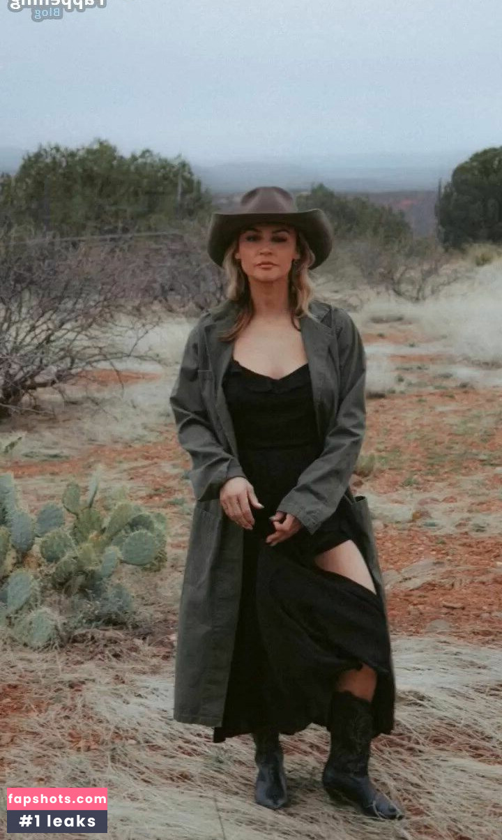 Samaire Armstrong gallery photo #8