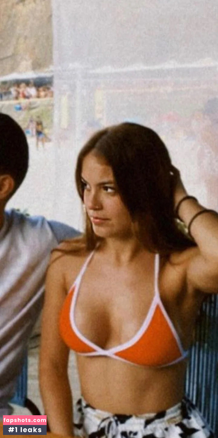 Samanta Alves gallery photo #6