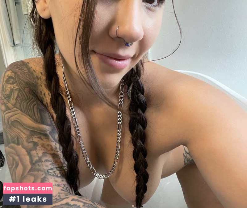 Samantha Brook gallery photo #4