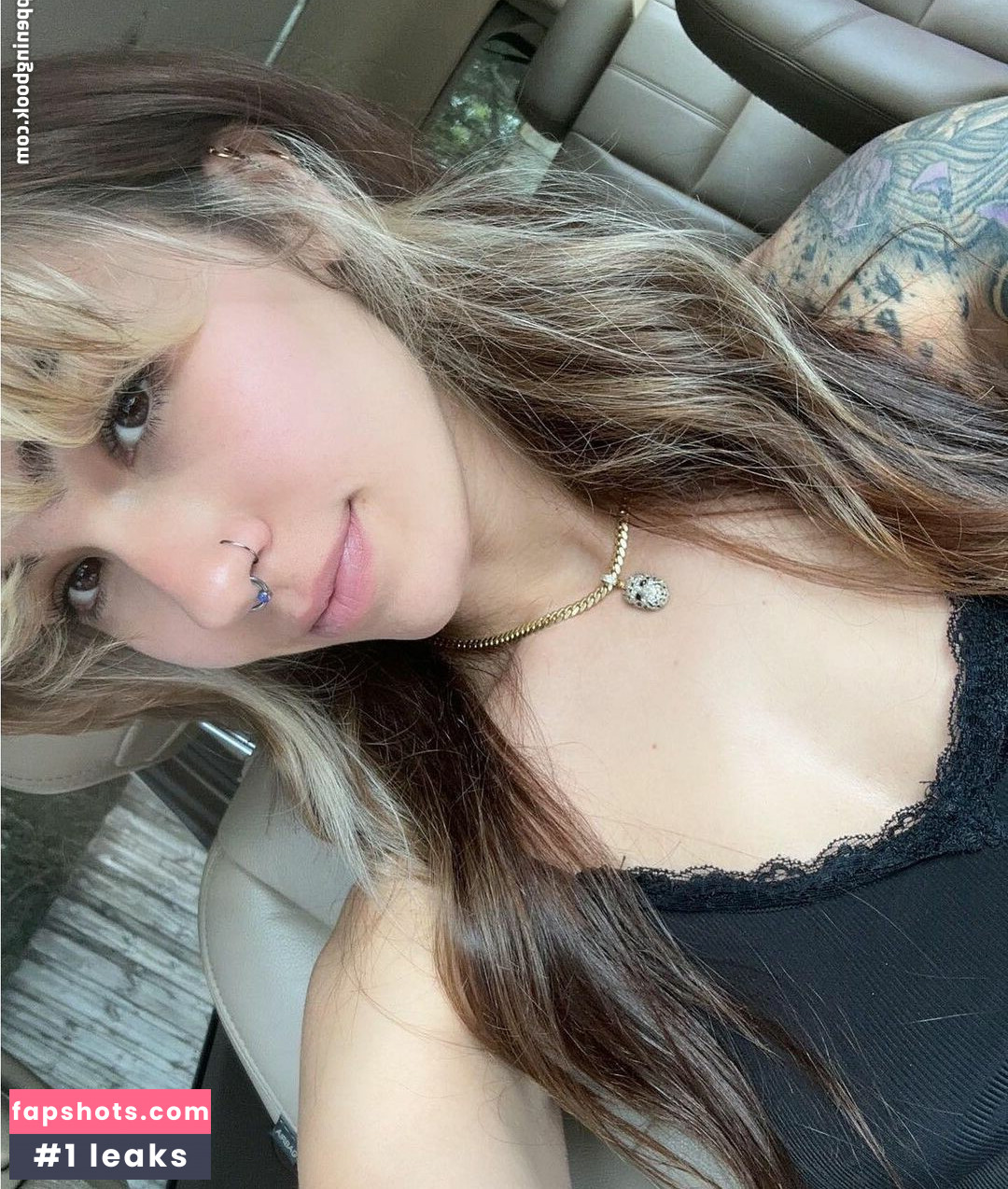 Samantha Brook gallery photo #7