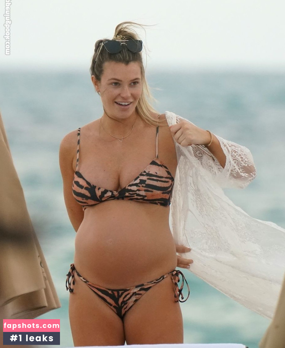 Samantha Hoopes gallery photo #120