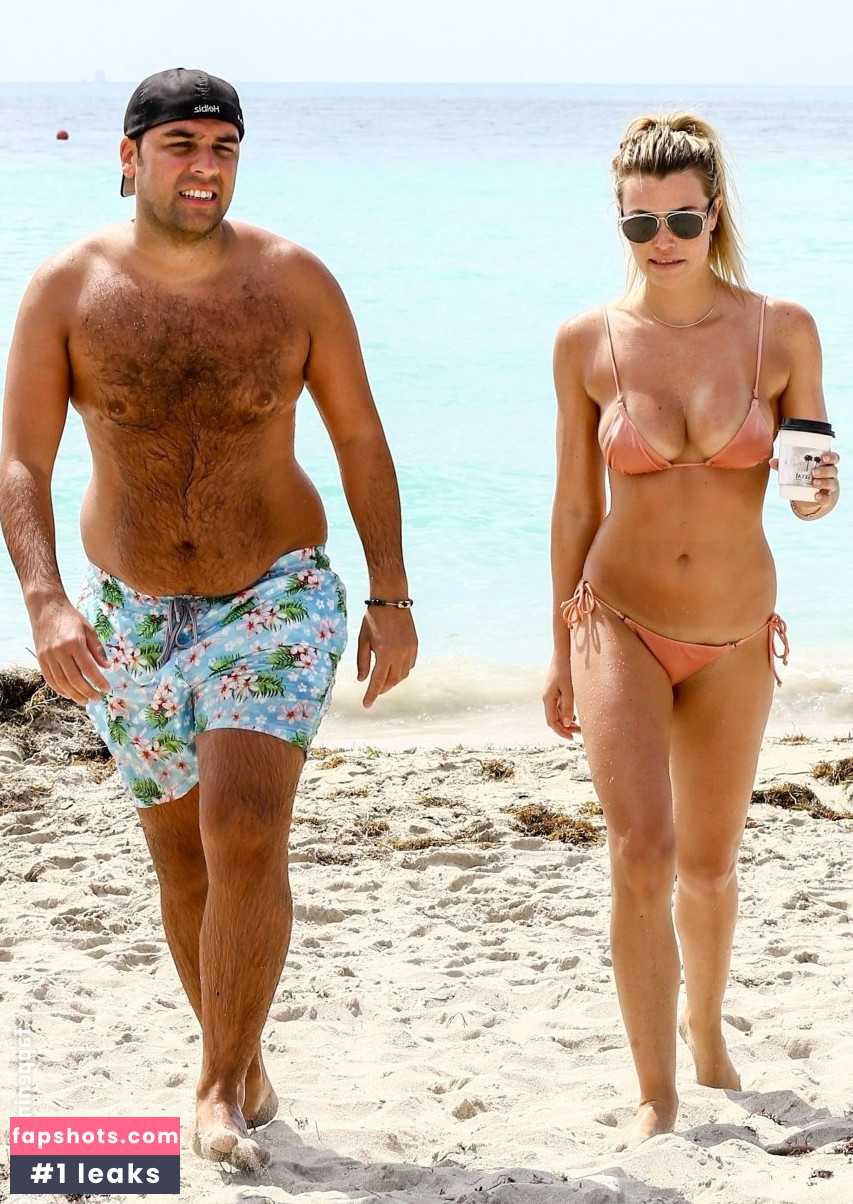 Samantha Hoopes gallery photo #377