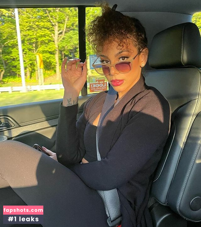 Samantha Irvin gallery photo #122