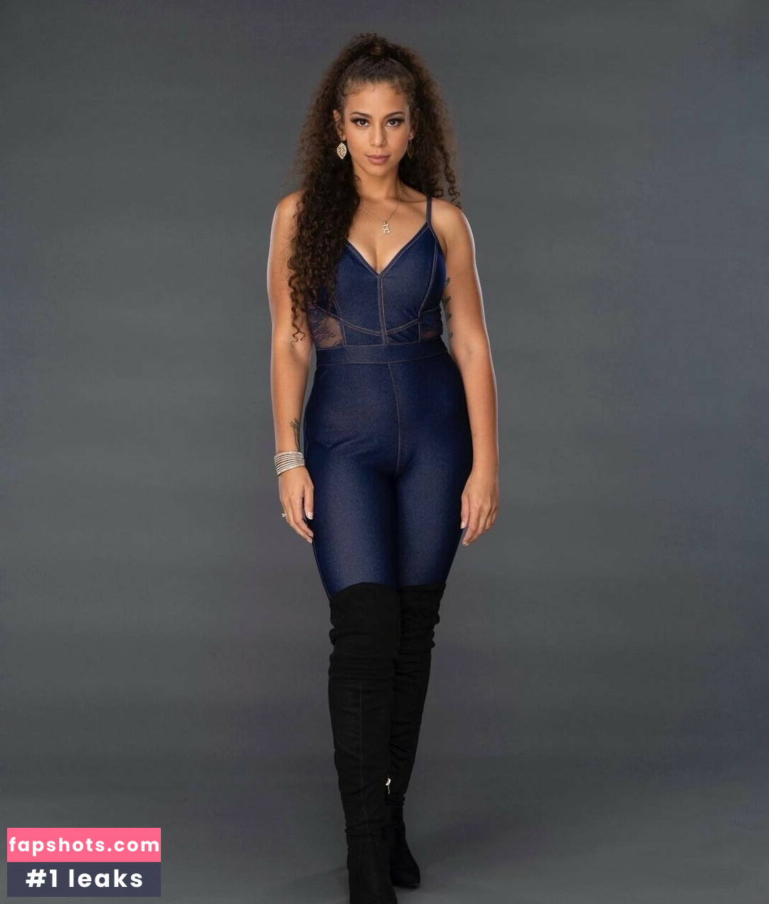 Samantha Irvin gallery photo #159