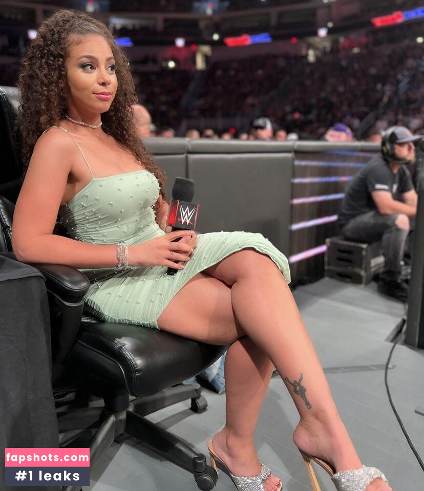 Samantha Irvin gallery photo #35