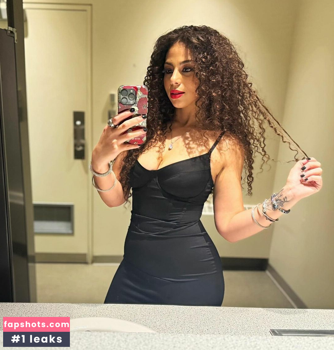 Samantha Irvin gallery photo #45