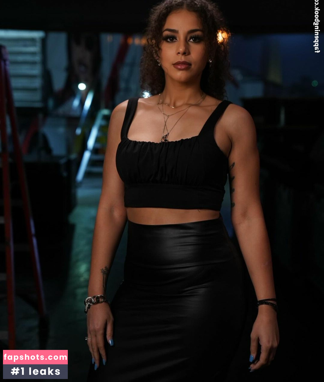 Samantha Irvin gallery photo #78