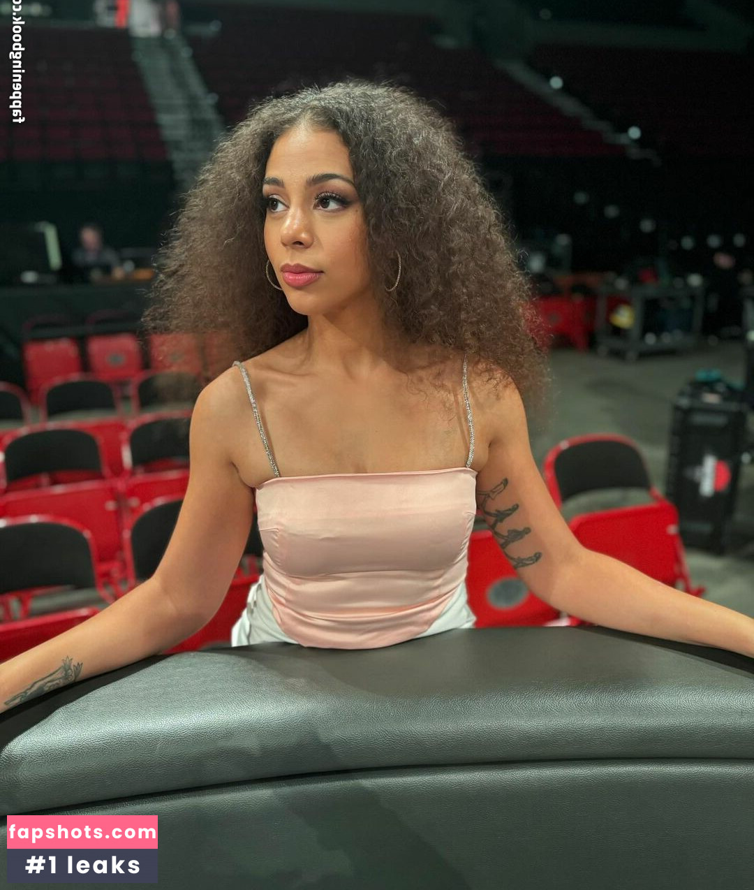 Samantha Irvin gallery photo #83